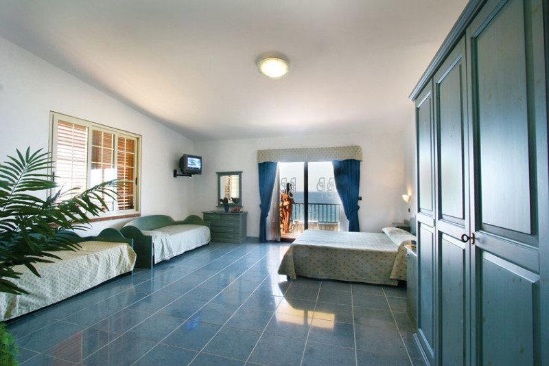 Baia Tropea Resort Паргелия Стая снимка