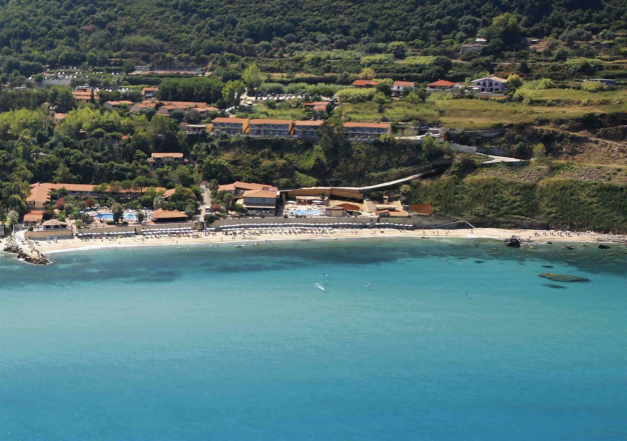 Baia Tropea Resort Паргелия Екстериор снимка